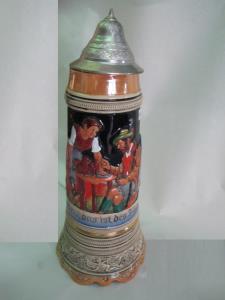 Early 20th Century musical/box jug