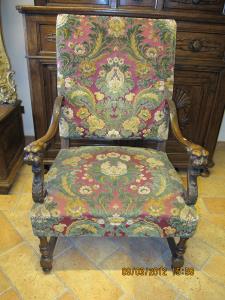 19th Century high chair in Brustolon style