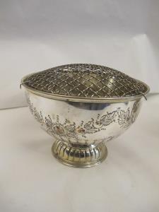 Early 20th Century rose bowl